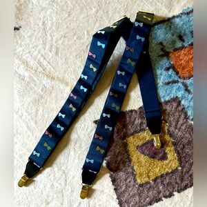 🦃 Men’s Navy blue dressy suspenders with colorful bows printed
